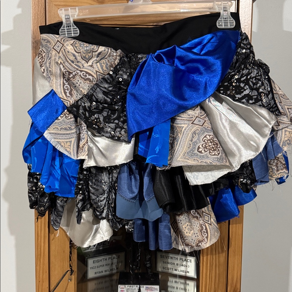 Multicolor Renaissance Time Patchwork Woman’s Bus… - image 2